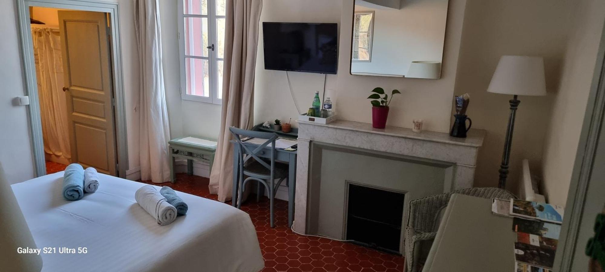 Le Belvedere - Chambres D'Hotes De Charme Et Restaurant Flassans-sur-Issole Экстерьер фото