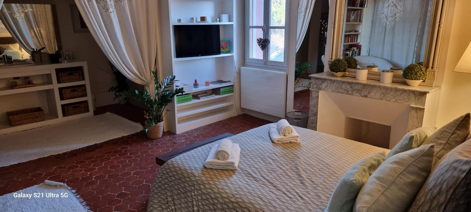 Le Belvedere - Chambres D'Hotes De Charme Et Restaurant Flassans-sur-Issole Экстерьер фото
